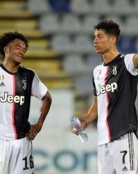  意甲金靴之争白热化，劳塔罗领跑群雄  