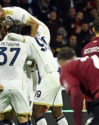  那不勒斯客场完胜恩波利，奥斯梅恩双响炮延续领跑态势