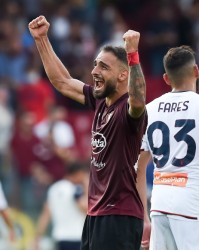  萨勒尼塔纳主场发威,爆冷掀翻争冠球队