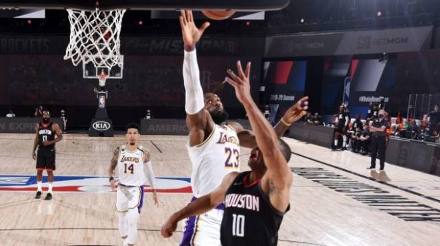  达姆施塔特防守密不透风，零封对手巩固排名