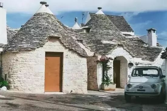  ,红军夏窗豪掷亿元补强防线,克洛普重建计划加速推进  